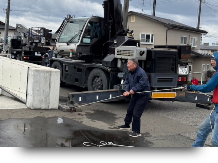 こいのぼり掲揚作業